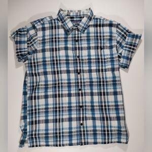 Patagonia men's size large button up shirt.